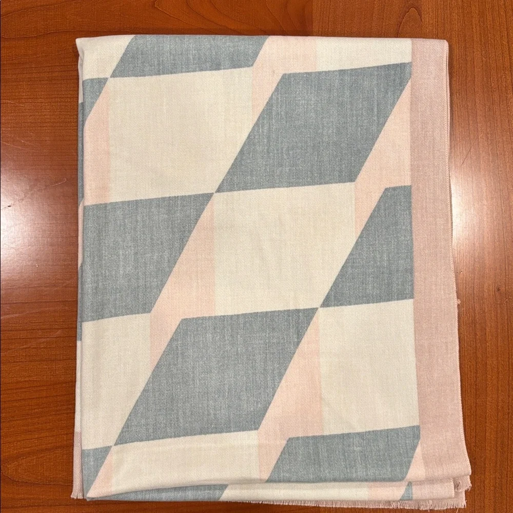Geometric Pattern Thin Knit Scarf in Pink, Cream, & Blue